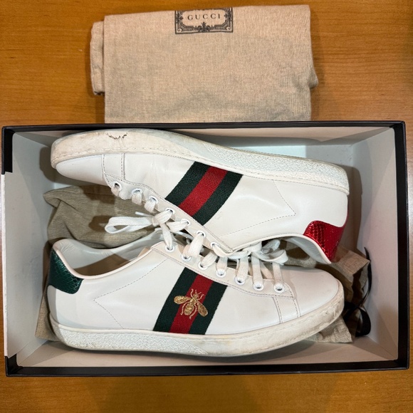 Gucci Ace Sneaker Embroidered Bee Size 38 - Picture 1 of 9
